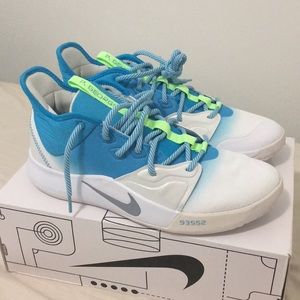 Mens PG 3 Lure Basketball Shoes